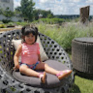 Meet your Posher, Felicia